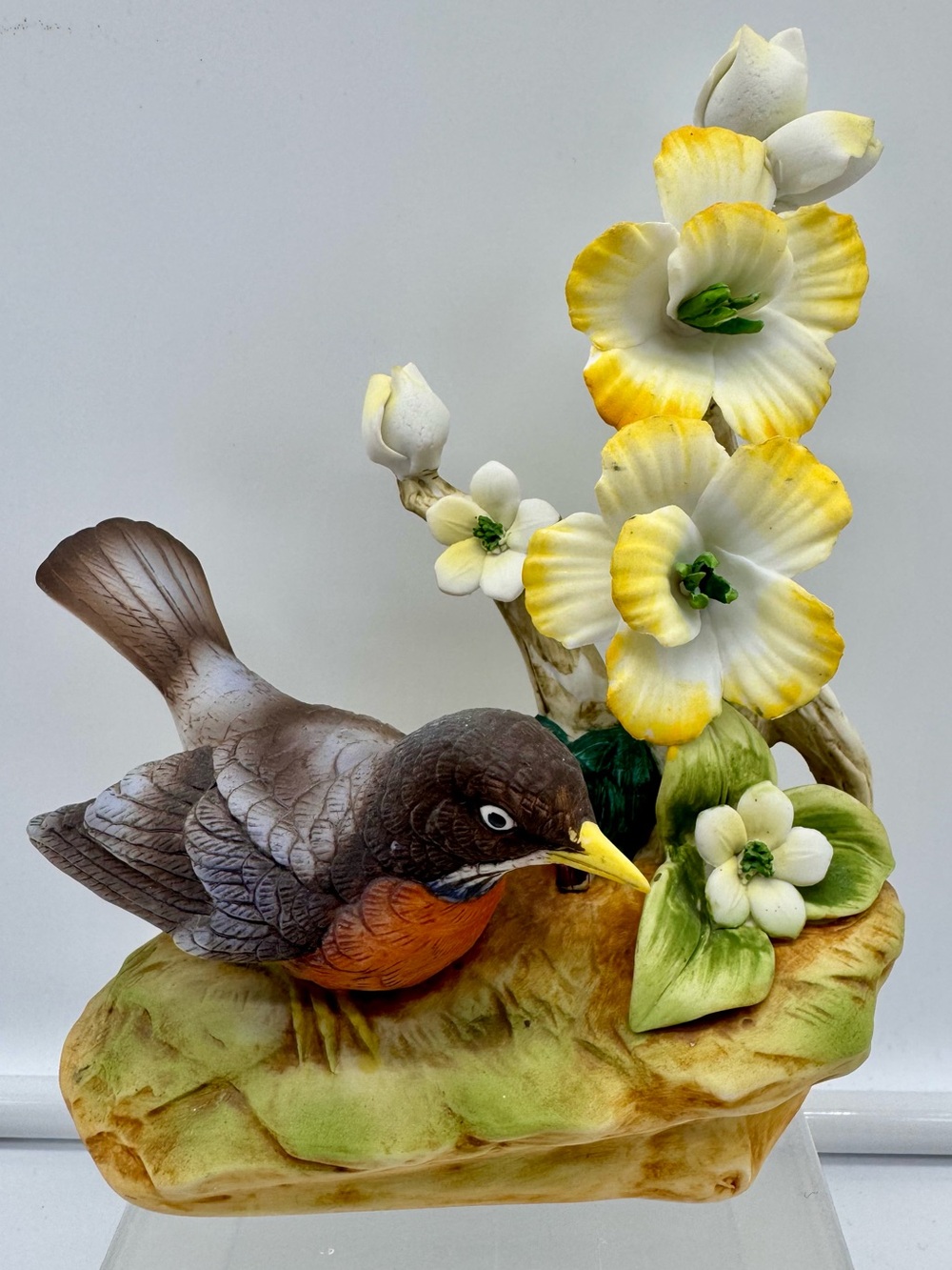 Vintage Lefton Robin Bird KW2303 Limited Edition Porcelain Figurine